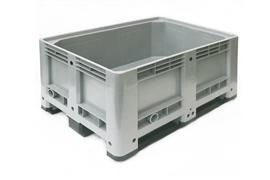 Palletbox 330 liter, 1200x800x600 mm op 3 sleden lichtgrijs