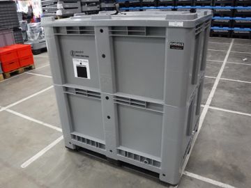 ADR palletbox op 3 sleden, 1200x1000x1315 mm met deksel UN-gekeurd