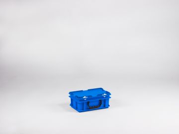 Euroline stackable plastic case, 300x200x135 mm, 5L with one handle PP virgin blue