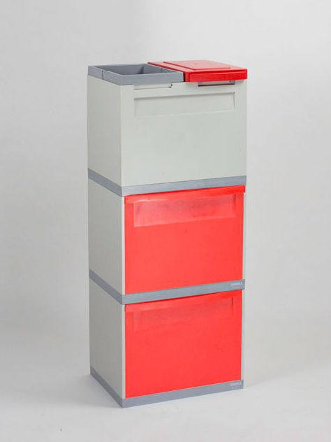 4-fraction waste station grey 2x tilting bin red 1x bag holder 1x bucket lid red