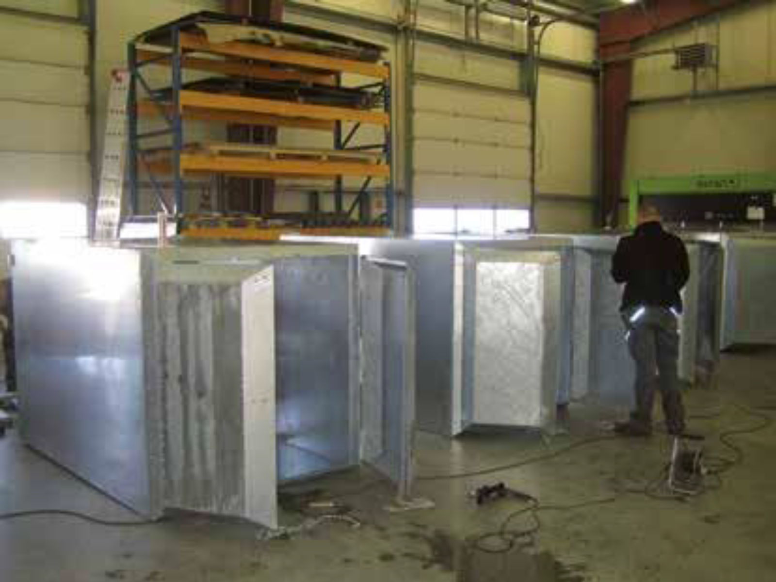 Underground waste containers constructing Underground waste containers constructing